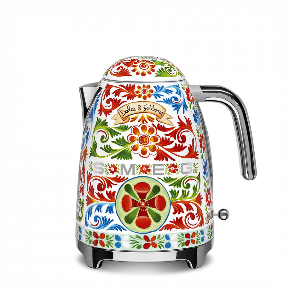 Smeg чайник в интерьере кухни